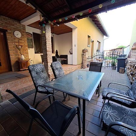 Ubytovani U Malinkovicu Břeclav Extérieur photo